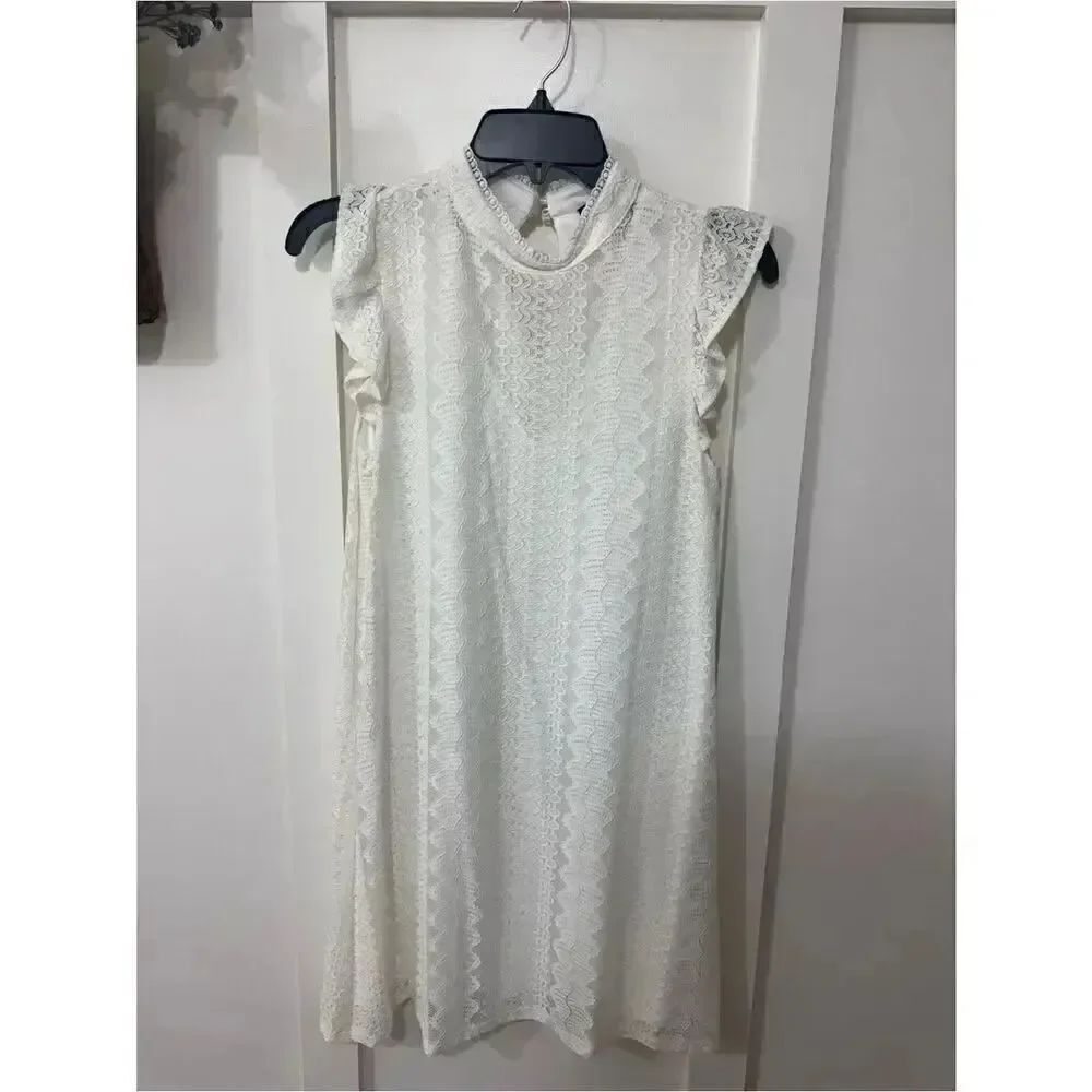 NWT AUW White Lace Dress - Small